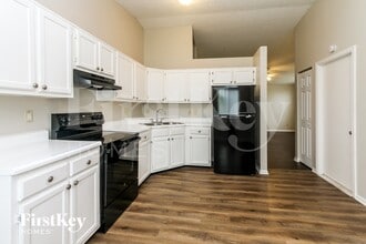 3912 Truro Ct in Indianapolis, IN - Building Photo - Building Photo