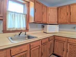 62 W Main St in Upton, MA - Building Photo - Building Photo