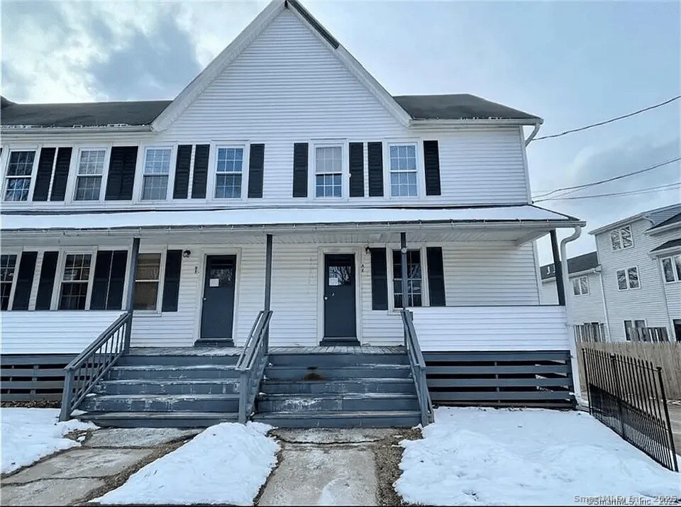 30 Anthony St in Griswold, CT - Building Photo