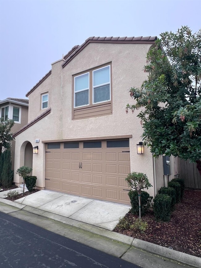 1918 Oak Ln in Clovis, CA - Building Photo - Building Photo