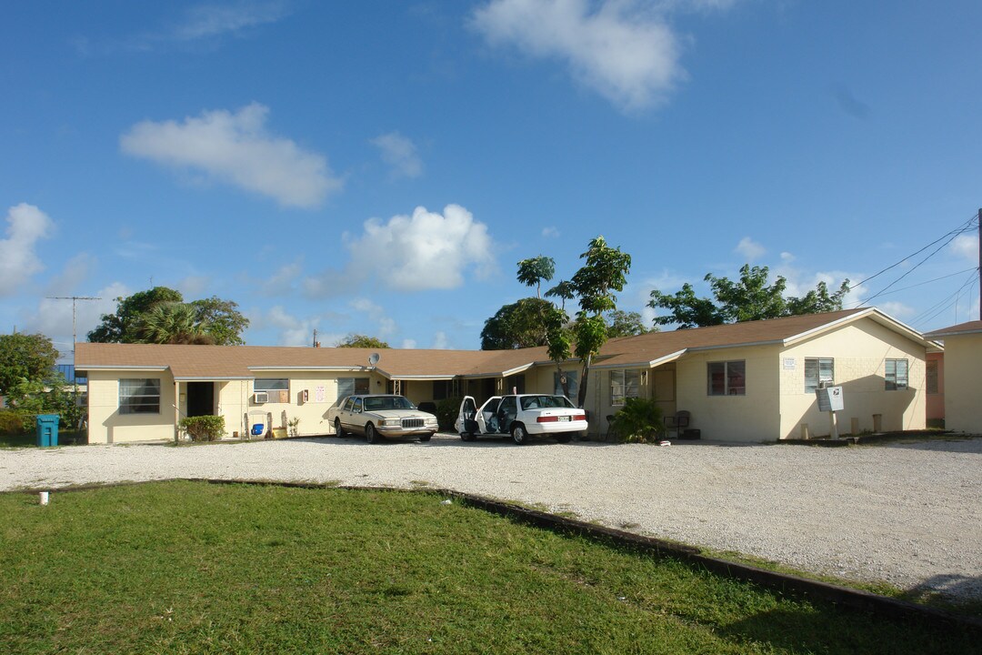 East Boynton Apartments in Boynton Beach, FL - Building Photo