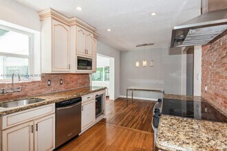 1225 Tangier St in Coral Gables, FL - Building Photo - Building Photo