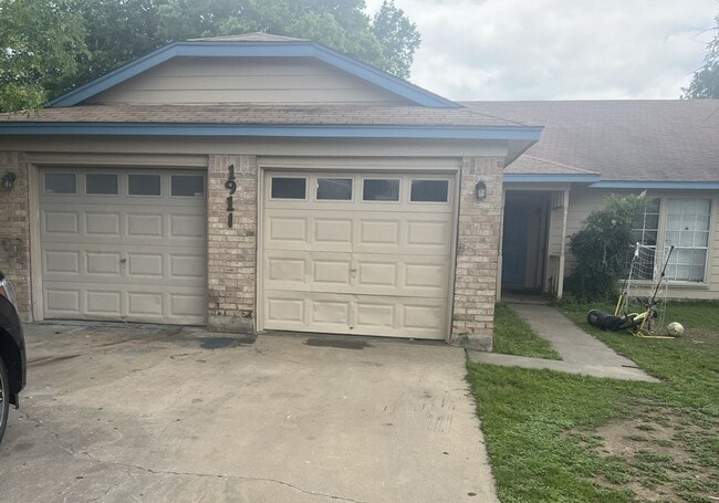 property at 1911 Gracy Farms Ln