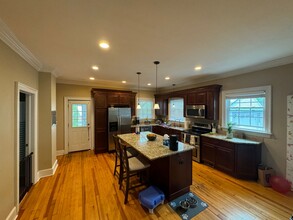 413 High St in Middletown, CT - Building Photo - Building Photo