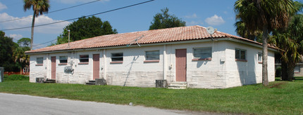 5307-5321 Avery Rd in New Port Richey, FL - Building Photo - Building Photo