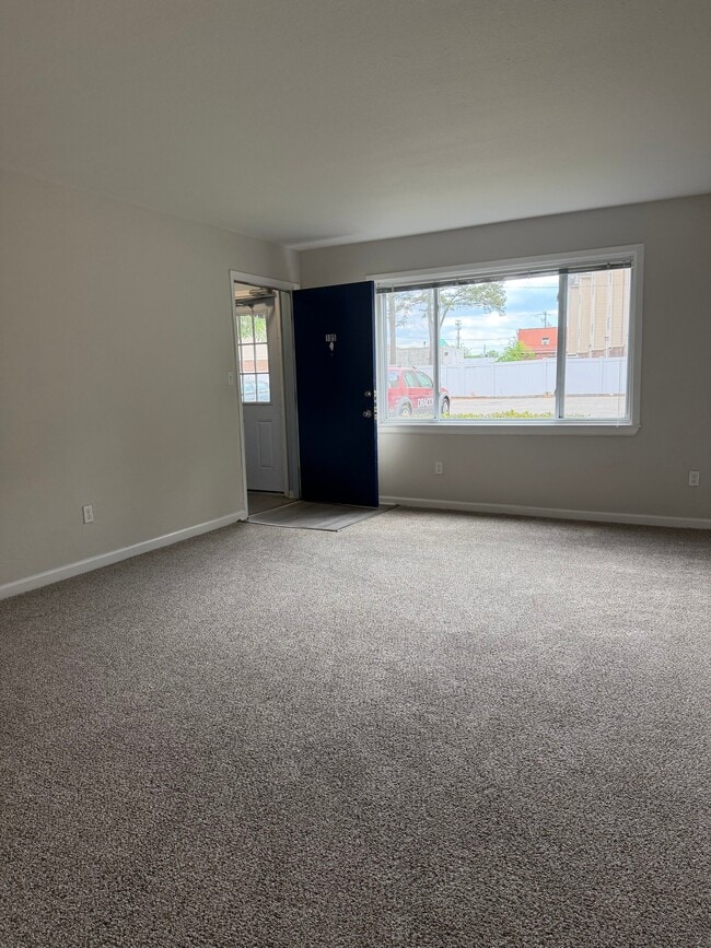 2412 Azalea Garden Rd