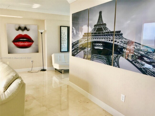3370 Hidden Bay Dr, Unit 2010 in Aventura, FL - Foto de edificio - Building Photo