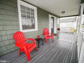 332 Crown Point Rd in West Deptford, NJ - Building Photo - Building Photo