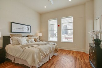 The Howard Luxury Apartments in New Orleans, LA - Building Photo - Building Photo