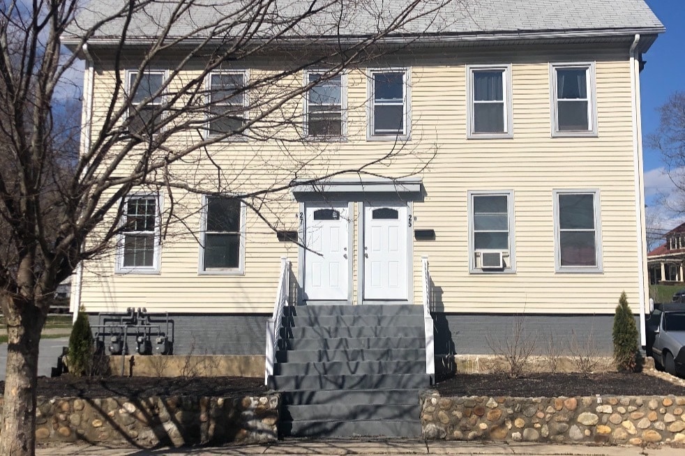 25 6th St, Unit 25B in Dover, NH - Foto de edificio