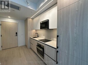 699 Sheppard Ave E in Toronto, ON - Building Photo - Building Photo