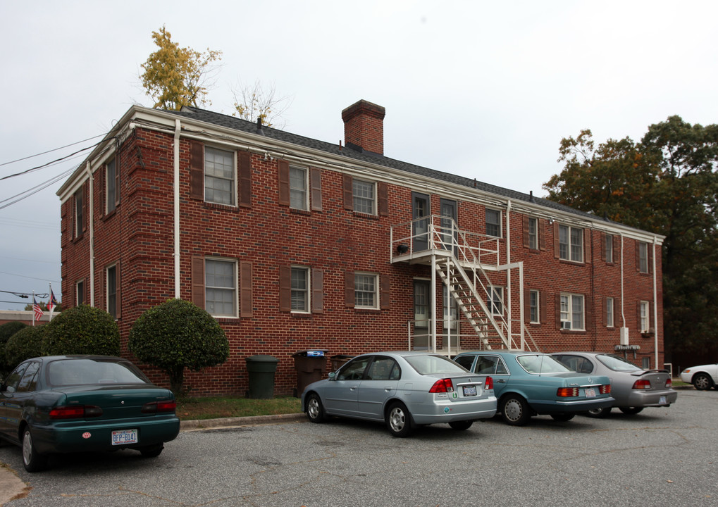 706 N Eugene St in Greensboro, NC - Foto de edificio