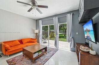 3228 SE 3rd Dr in Homestead, FL - Building Photo - Building Photo