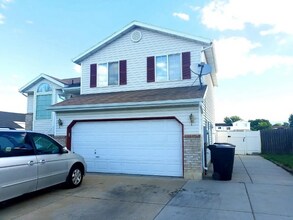 1258 W 725 N in Clinton, UT - Building Photo - Building Photo