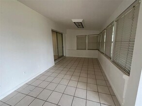 6268 Freemont St in North Port, FL - Building Photo - Building Photo