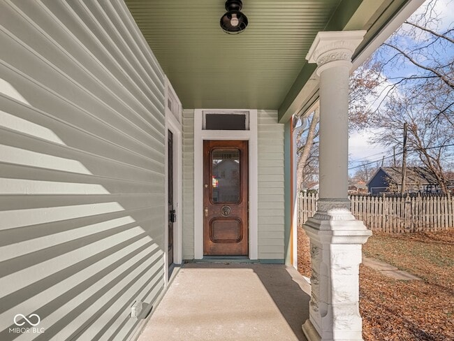 1118 E St Clair St in Indianapolis, IN - Foto de edificio - Building Photo