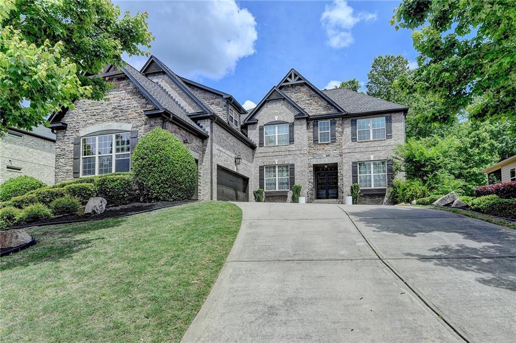 11034 Estates Cir in Alpharetta, GA - Building Photo