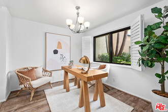 7301 Vista Del Mar in Los Angeles, CA - Building Photo - Building Photo