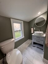 3 Linda Ln, Unit Unit 2 in Green Brook, NJ - Building Photo