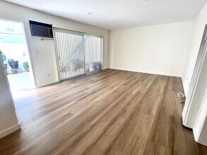 1815 Camden Ave, Unit #1 in Los Angeles, CA - Building Photo - Building Photo