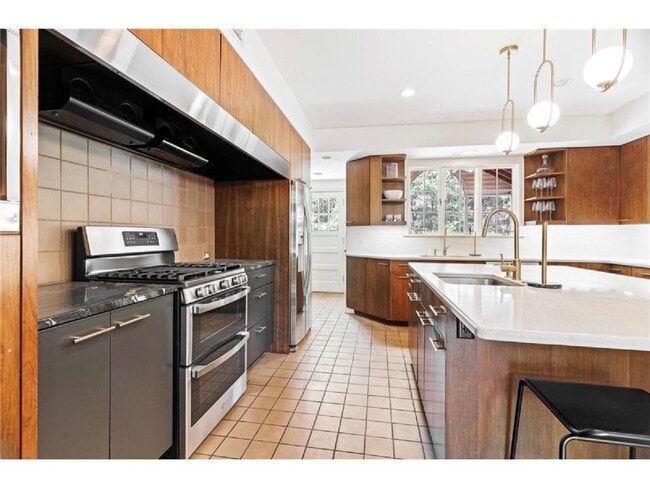 2730 Glenhurst Ave in Minneapolis, MN - Building Photo - Building Photo