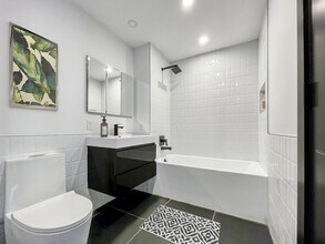 458 E 25th St, Unit 103 in Brooklyn, NY - Foto de edificio - Building Photo