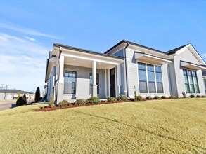 136 Moss Brk Ln in Madison, AL - Building Photo - Building Photo