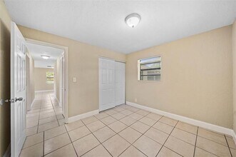 1552 NW 15th Terrace in Fort Lauderdale, FL - Building Photo - Building Photo