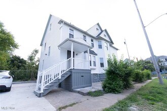11001 Ashbury Ave in Cleveland, OH - Building Photo - Building Photo