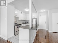 377-1377 Ridelle Ave in Toronto, ON - Building Photo - Building Photo