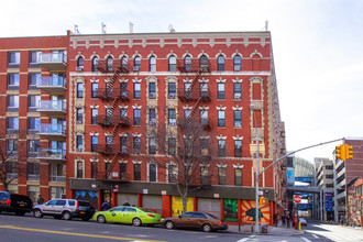 320-322 Pleasant Ave in New York, NY - Building Photo - Building Photo