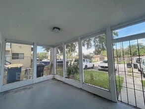 200 Waverly Way in Clearwater, FL - Building Photo - Building Photo