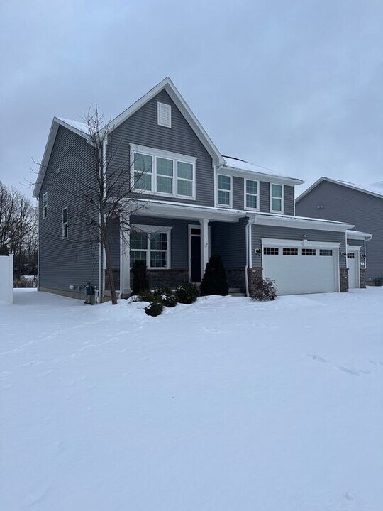 91 Sierra Dr in Getzville, NY - Building Photo