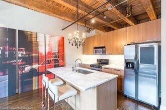 106 N Aberdeen St, Unit 5 in Chicago, IL - Building Photo - Building Photo