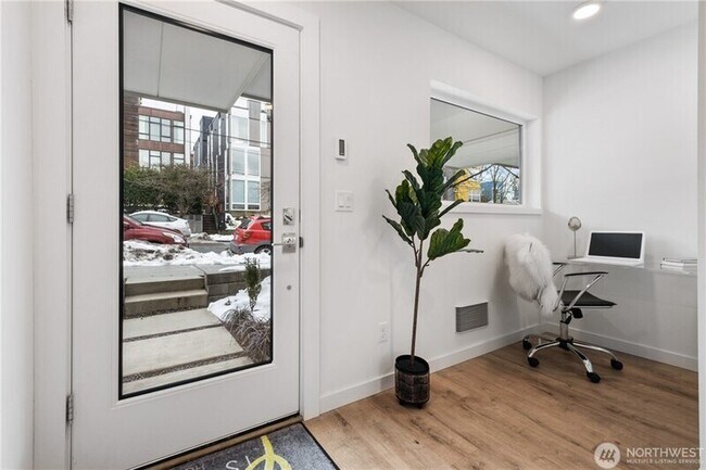 1326 E Spring St in Seattle, WA - Building Photo - Building Photo