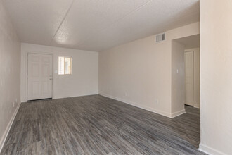 Golfview Apartments in Daytona Beach, FL - Foto de edificio - Interior Photo