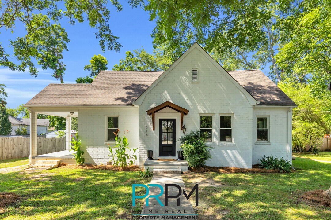 515 Lanford Rd in Woodruff, SC - Building Photo