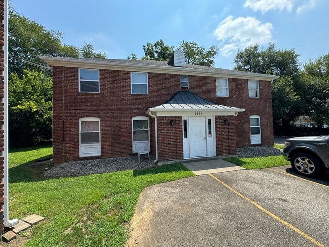 property at 2904 Noe Ct