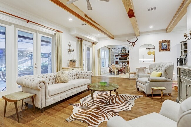 property at 2629 University Blvd