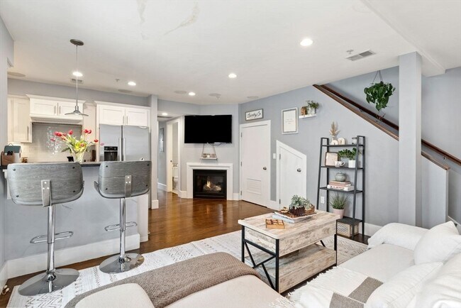 12 Mohawk St in Boston, MA - Foto de edificio - Building Photo