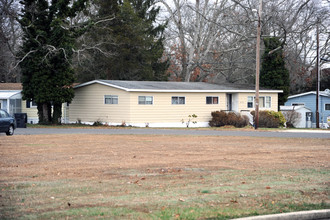 Tilton Terrace Mobile Home Park in Egg Harbor Township, NJ - Building Photo - Building Photo