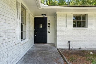10615 Twin Oak Dr in Conroe, TX - Building Photo - Building Photo