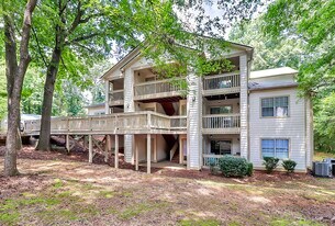 1001 Churchill Downs Ct, Unit J in Charlotte, NC - Building Photo
