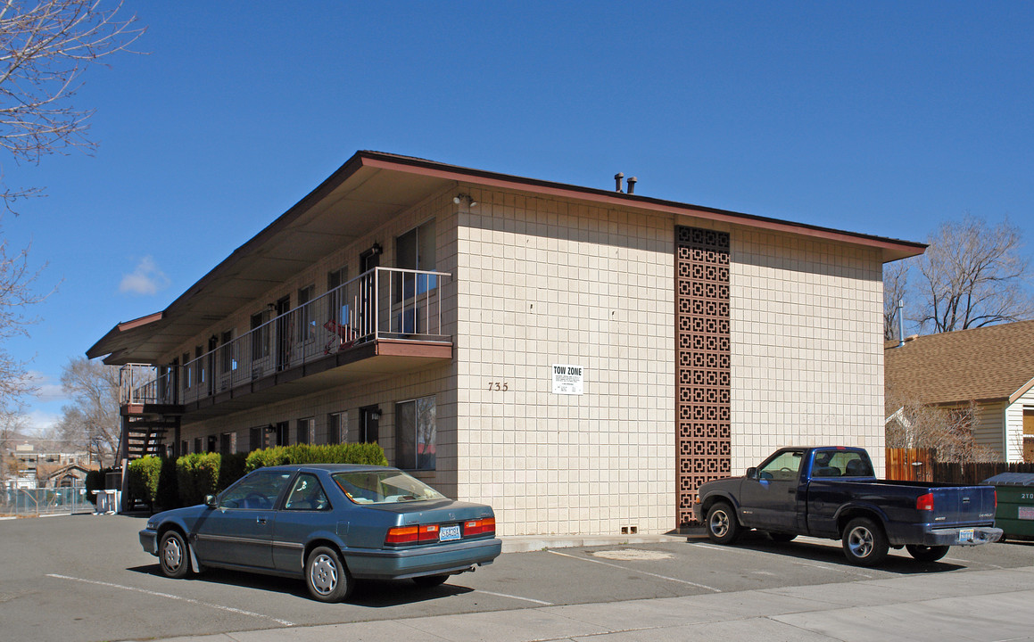 735 Aitken St in Reno, NV - Building Photo