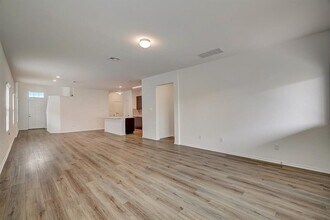8008 Copper Prairie Bend in Lago Vista, TX - Building Photo - Building Photo