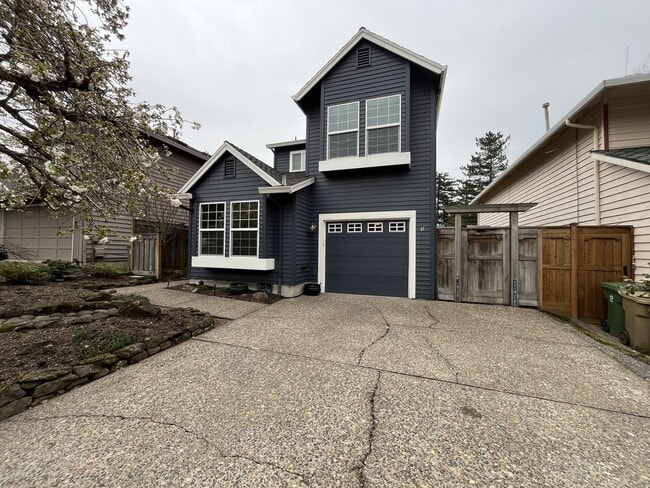 81 Kingsgate Rd in Lake Oswego, OR - Building Photo - Building Photo