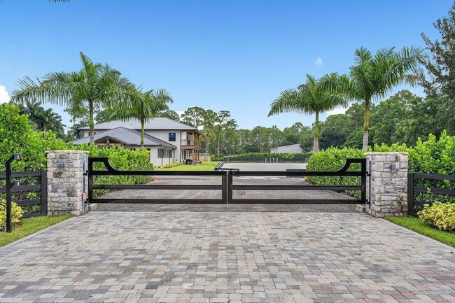 14843 Gruber Ln in Loxahatchee Groves, FL - Building Photo - Building Photo