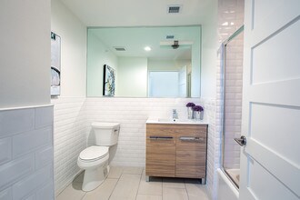 Halston Flats in Newark, NJ - Building Photo - Building Photo