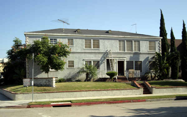 1000-1002 S Ridgeley Dr in Los Angeles, CA - Building Photo