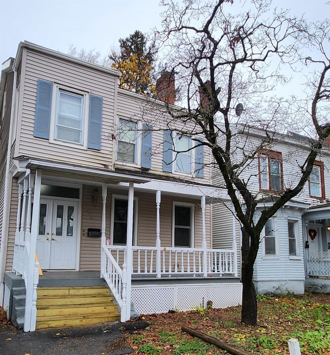 236 Church St in Poughkeepsie, NY - Building Photo